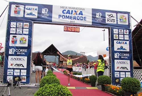 3 mil atletas estão confirmados na Meia Maratona Caixa de Pomerode  / Foto: Divulgação